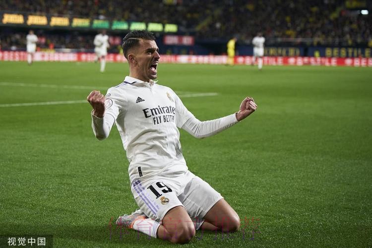 西甲-皇马2-3黄潜 维尼修斯进球楚克乌泽梅开二度 西甲-皇马2-3黄潜 维尼修斯进球楚克乌泽梅开二度